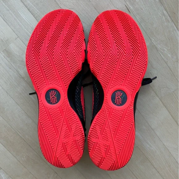 Nike Kyrie 1 Dream Sneakers -- NWOB - Picture 15 of 16